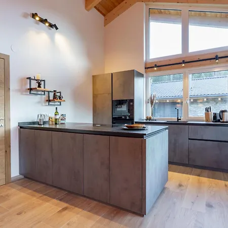 Grebenzen Hirsch Holiday home *